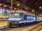 Транспортный коллапс во Франции и в Европе в целом - Local diesed train at Strasbourg station. Alsace, France