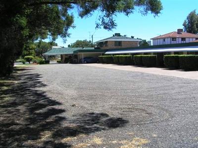 фото отеля Tommo's Motor Lodge