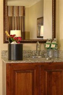 фото отеля Embassy Suites Hotel Portland - Washington Square