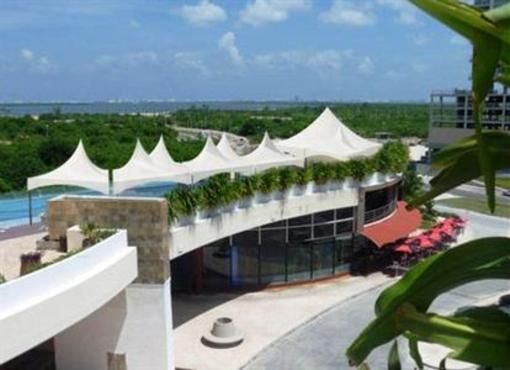 фото отеля B2B Hotel & Plaza Cancun