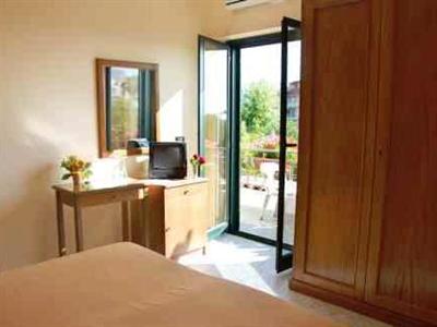 фото отеля Villa Iris Bed & Breakfast Giardini Naxos