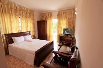 фото отеля Riverside Hotel 2