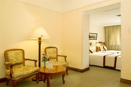 фото отеля Riverside Hotel 2