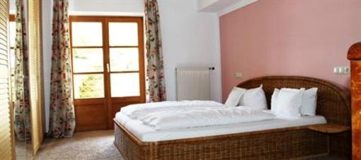 фото отеля Hotel Landhaus Strobl am See