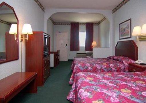 фото отеля Econo Lodge & Suites Northport