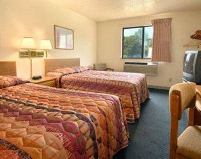 фото отеля Super 8 Motel New Castle