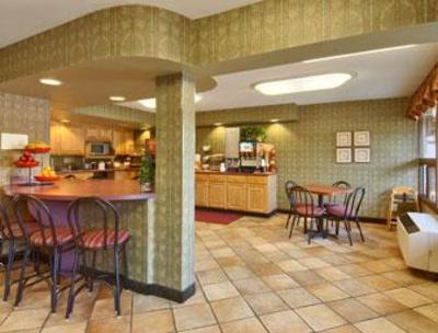 фото отеля Ramada Conference Center Edgewood