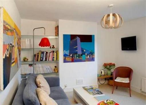 фото отеля Middle Cottage Bed and Breakfast London