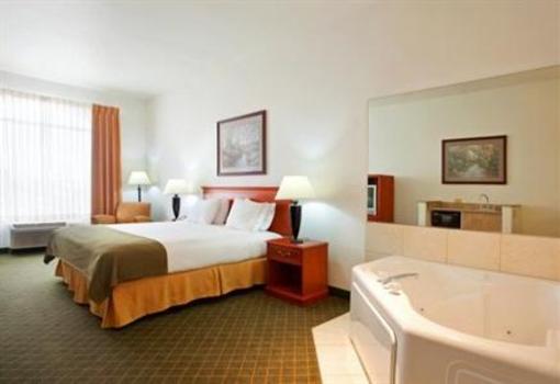 фото отеля Holiday Inn Express Hotel & Suites Rockford Loves Park