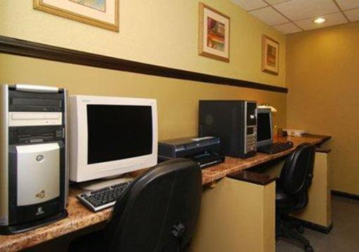 фото отеля Clarion Hotel South Saint Paul