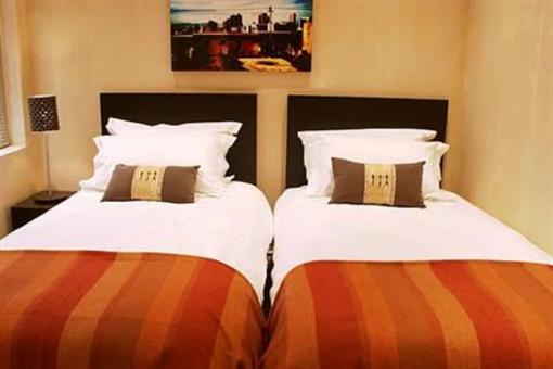 фото отеля Daddy Long Legs Apartments Cape Town