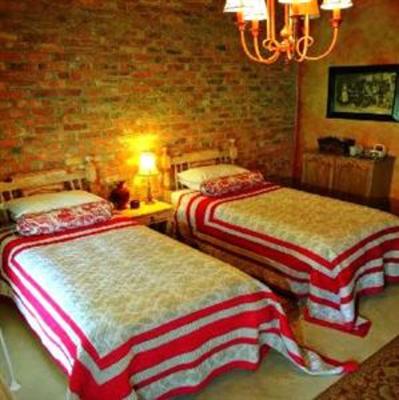 фото отеля Ferndale Manor Guest House & Function Venue