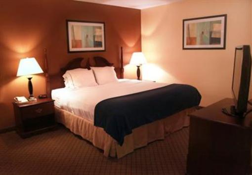 фото отеля Holiday Inn Express Milton