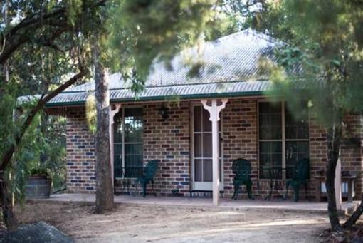фото отеля Honeysuckle Cottages