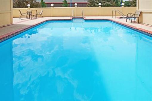 фото отеля Holiday Inn Express Tulsa - Downtown Area