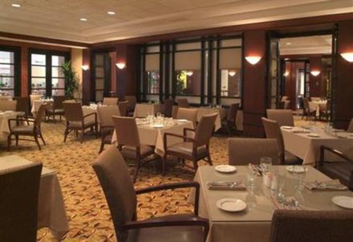 фото отеля Embassy Suites Hotel Cleveland Downtown