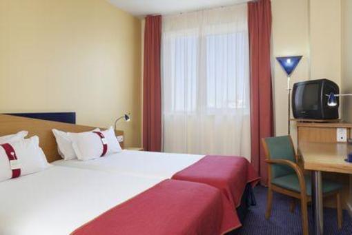 фото отеля Holiday Inn Express Valencia-San Luis