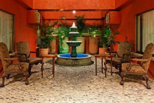 фото отеля Holiday Inn Hotel & Suites Zona Rosa