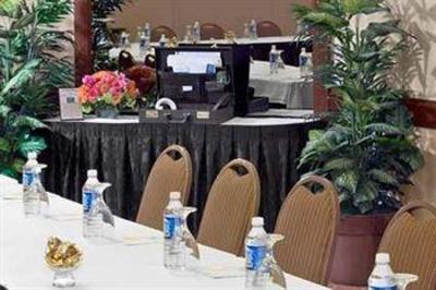 фото отеля Doubletree Guest Suites Charlotte / SouthPark