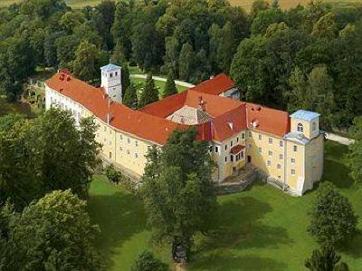 фото отеля Zamek na Skale Hotel