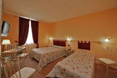 фото отеля Hotel De Bordeaux Bergerac