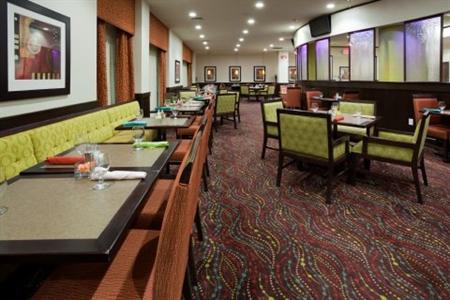 фото отеля Crowne Plaza Anchorage-Midtown