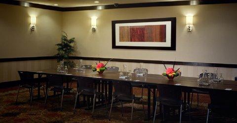 фото отеля Crowne Plaza Anchorage-Midtown
