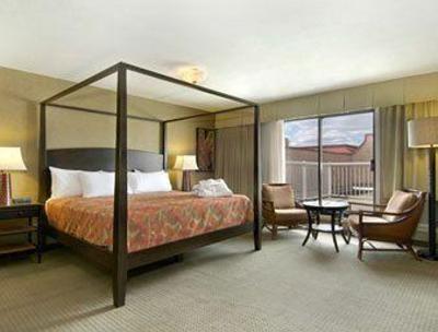 фото отеля Ramada Lodge Hotel Kelowna