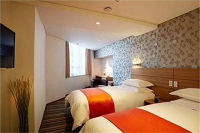 фото отеля Nine Tree Hotel