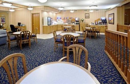 фото отеля Holiday Inn Express Angola Fremont (Indiana)