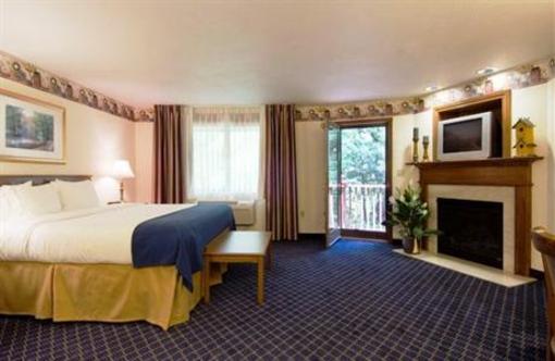 фото отеля Holiday Inn Express Angola Fremont (Indiana)