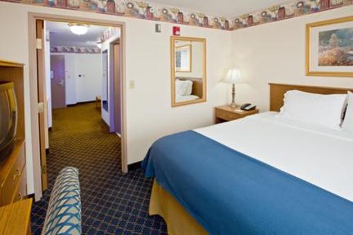 фото отеля Holiday Inn Express Angola Fremont (Indiana)