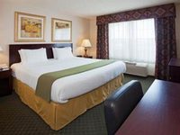 Holiday Inn Express Oshkosh-SR 41