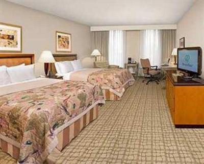 фото отеля DoubleTree Hotel Atlanta Airport