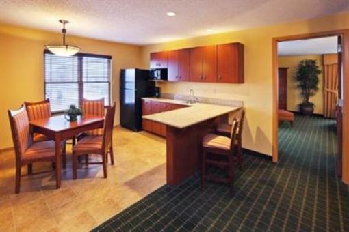 фото отеля Holiday Inn Express Hotel & Suites Springfield