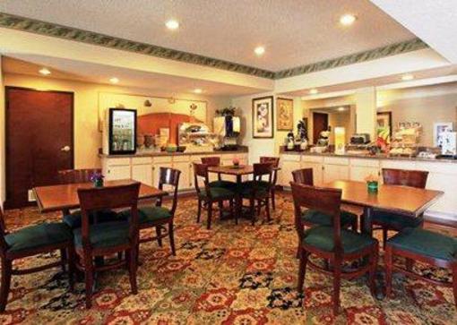 фото отеля Quality Inn & Suites West Chase