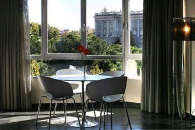 фото отеля Aparto Suite Jardines de Sabatini