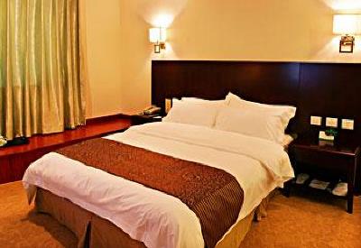 фото отеля Crown International Hotel