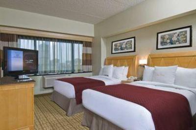фото отеля DoubleTree by Hilton Hotel & Suites Jersey City