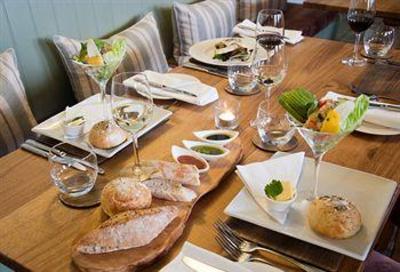 фото отеля The White Hart Hotel Moretonhampstead