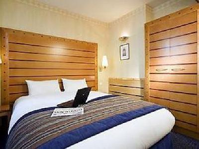 фото отеля Mercure Paris Wagram Arc de Triomphe