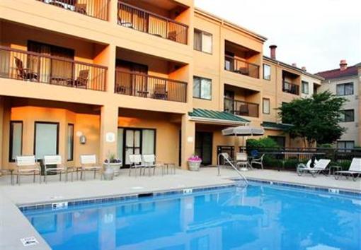 фото отеля Courtyard by Marriott Charlotte Matthews
