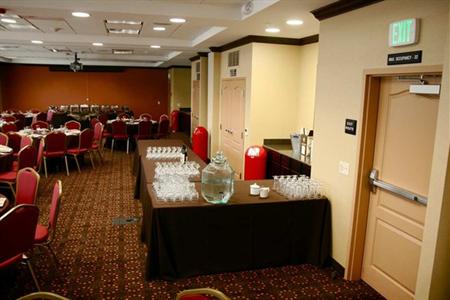 фото отеля Hampton Inn & Suites Folsom
