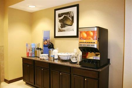 фото отеля Hampton Inn & Suites Folsom