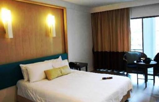 фото отеля Sawaddi Patong Resort Phuket