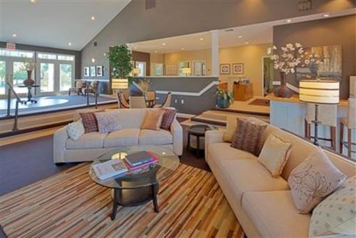 фото отеля National at Ravens Crest Apartments Manassas