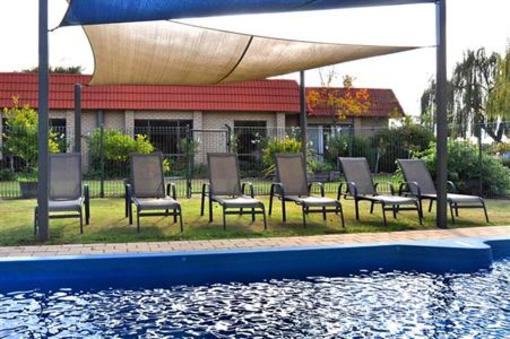 фото отеля Busselton River Resort