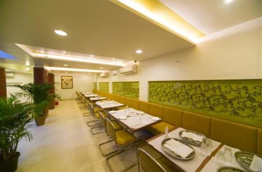 фото отеля Hotel Samrat Nasik
