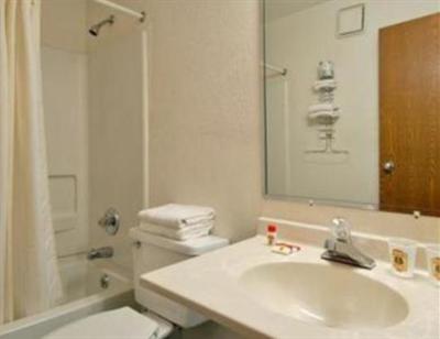 фото отеля Super 8 Morehead