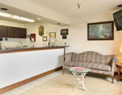 фото отеля Super 8 Morehead